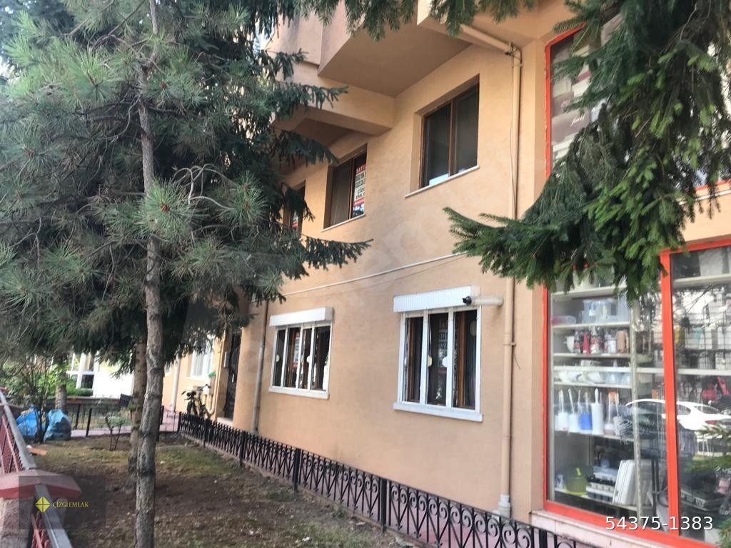 ÇİZGİ EMLAK'TAN VİŞNELİK GÜL SOKAKTA BAKIMLI SATILIK 3+1 DUBLEX
