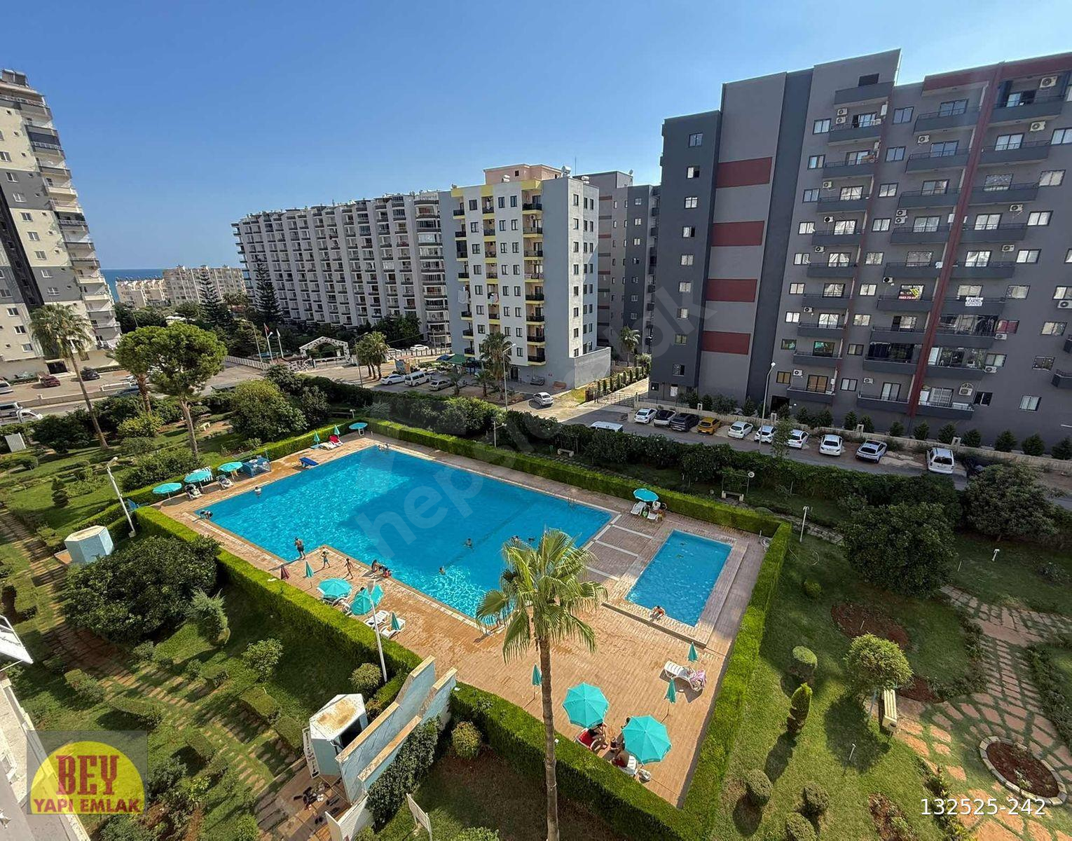 MERSİN TÖMÜKTE HAVUZLU SİTEDE FULL EŞYALI 2+1 SATILIK DAİRE