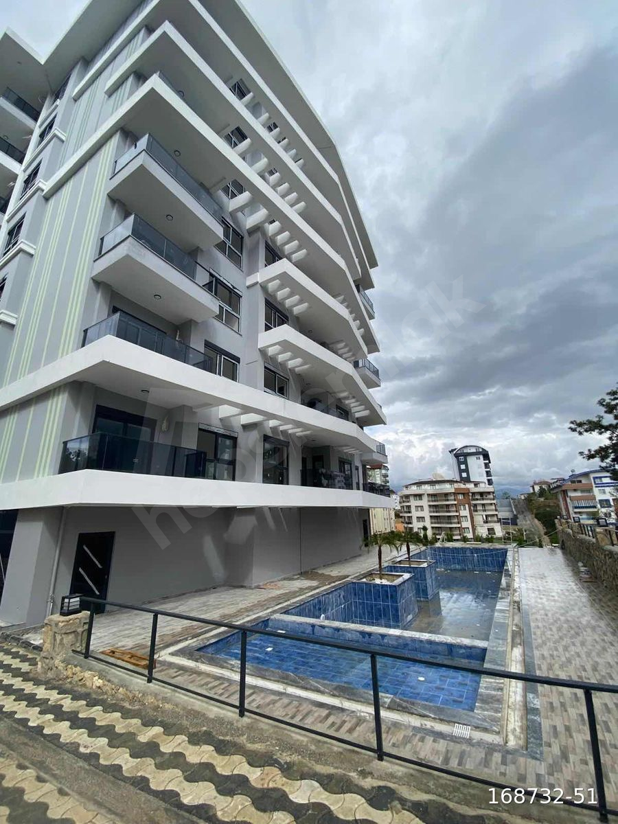 AVSALLARDA DENİZE 2 KM MESAFEDE 1+1 DAİRE