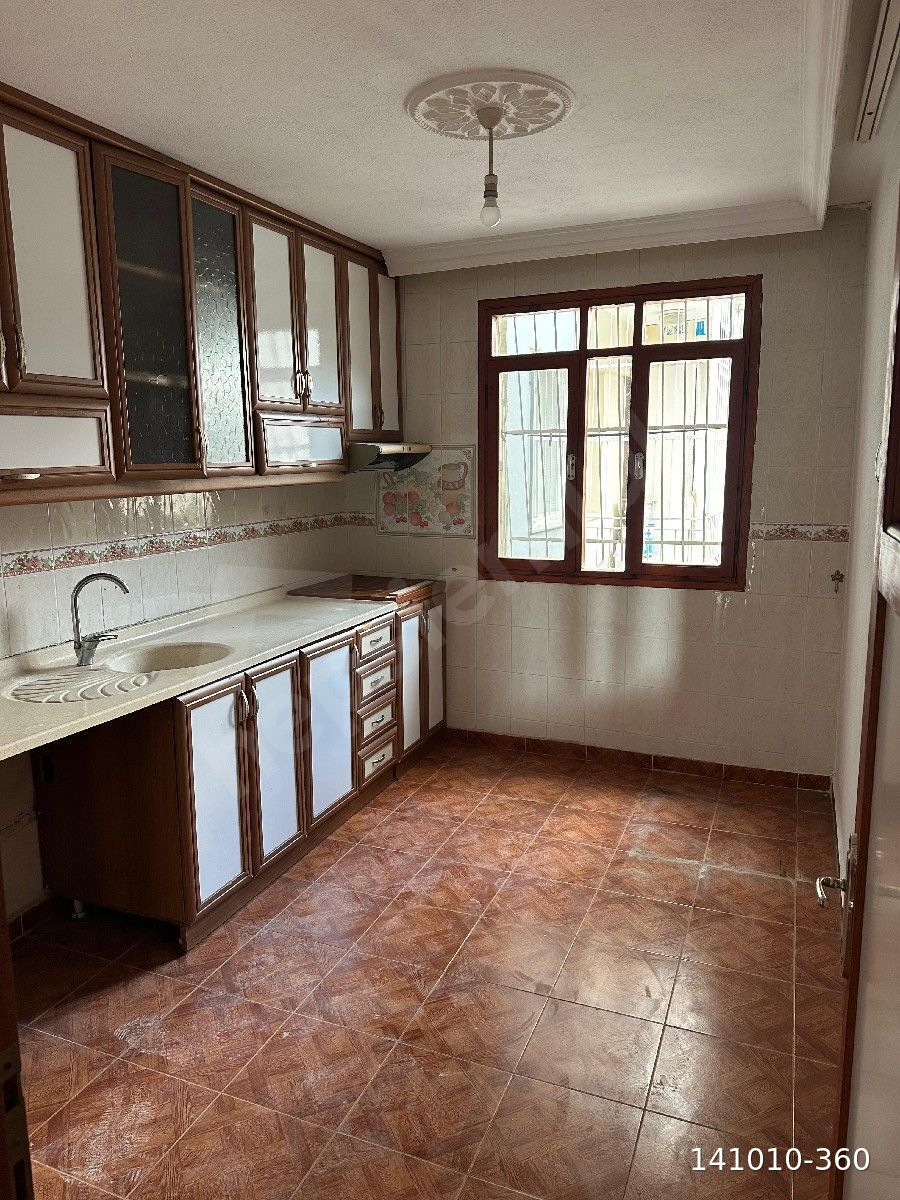 YEŞİLYURT MAHALLESİ'NDE ALPARSLAN TÜRKEŞ BULVARI YAKININDA 2+1 KİRALIK DAİRE
