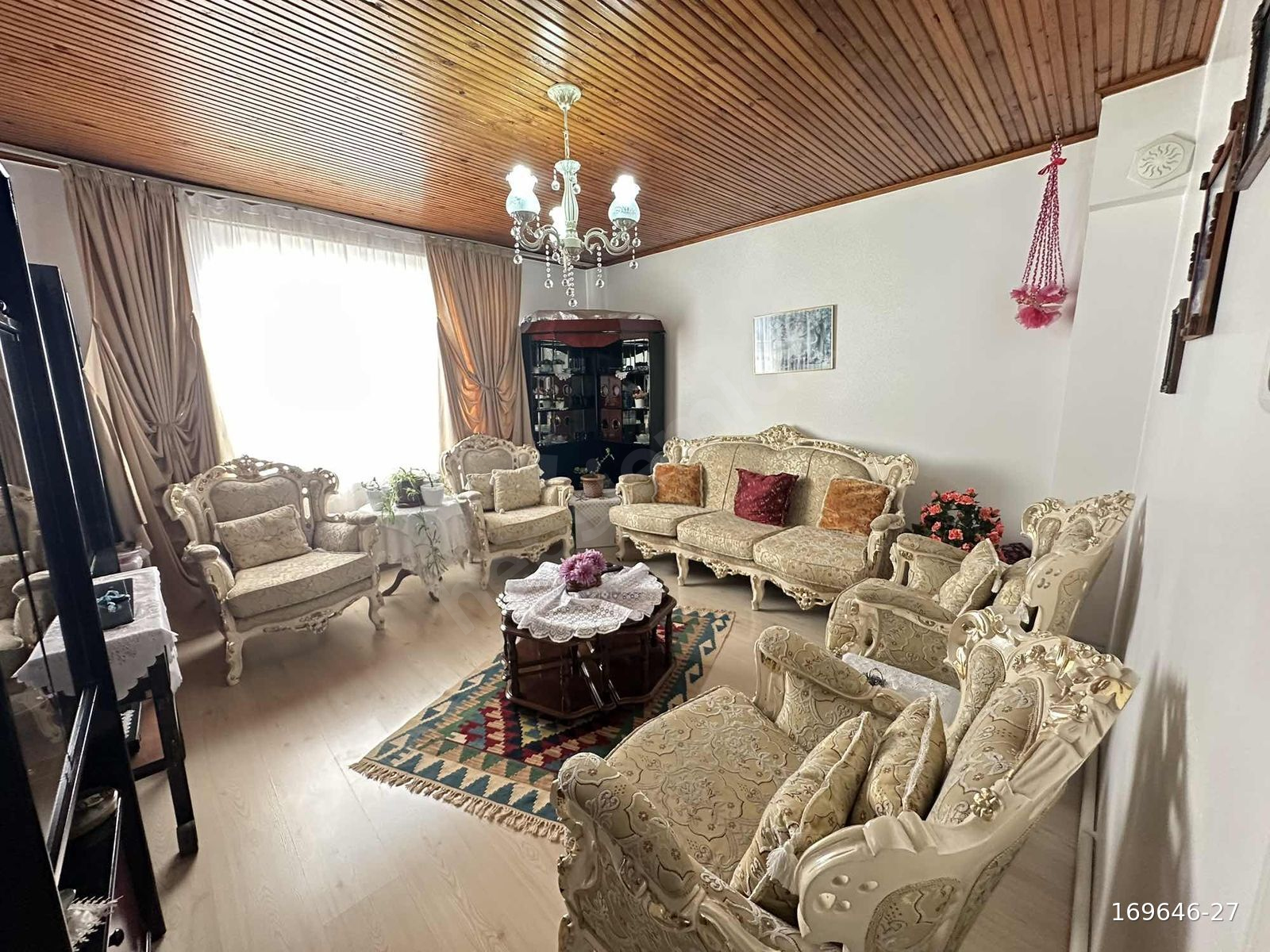 YENİMAHALLE'DE SATILIK 3+1 130M2 MASRAFSIZ TERASLI GENİŞ DAİRE