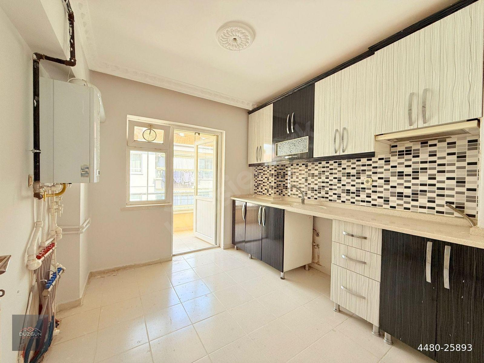 DÜZGÜN EMLAK'TAN BU FIRSAT KAÇMAZ ASANSÖRLÜ ORTA KAT 3+1 DAİRE