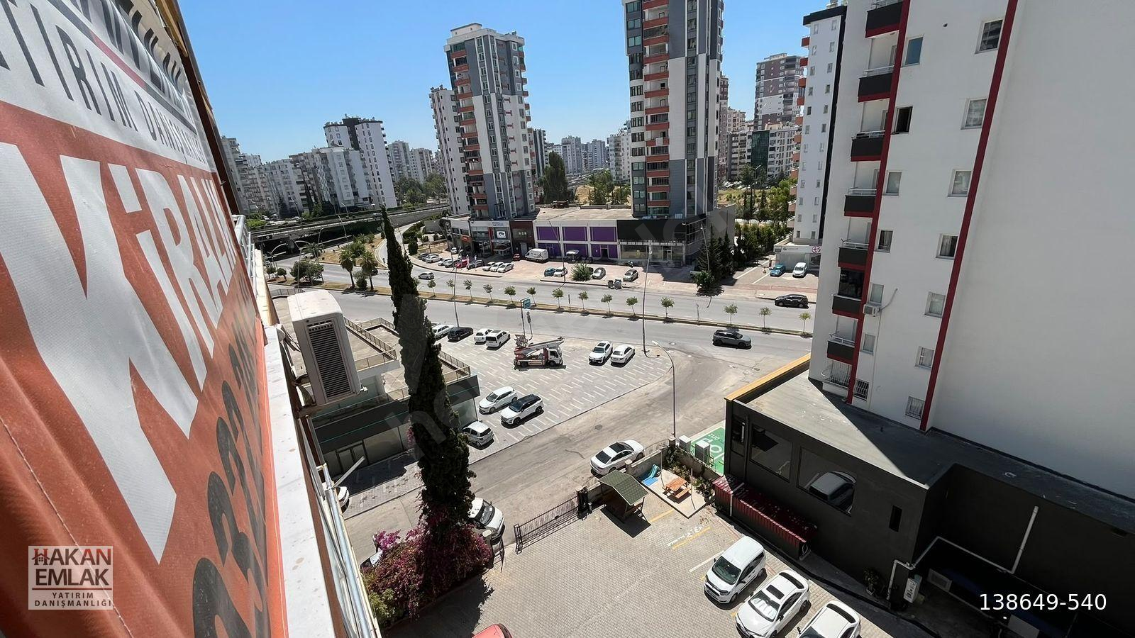 HAKAN EMLAK'TAN HUZUREVLERİNDE METROYA YAKIN 2+1 KİRALIK DAİRE