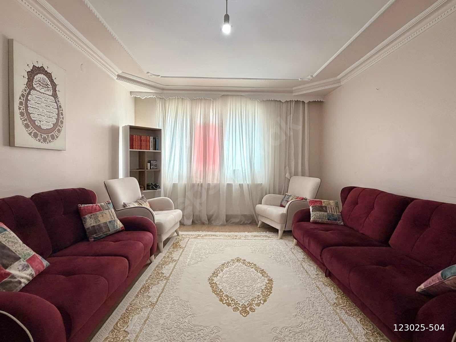 BAĞLICA 2'DE 2+1 EŞYALI KİRALIK