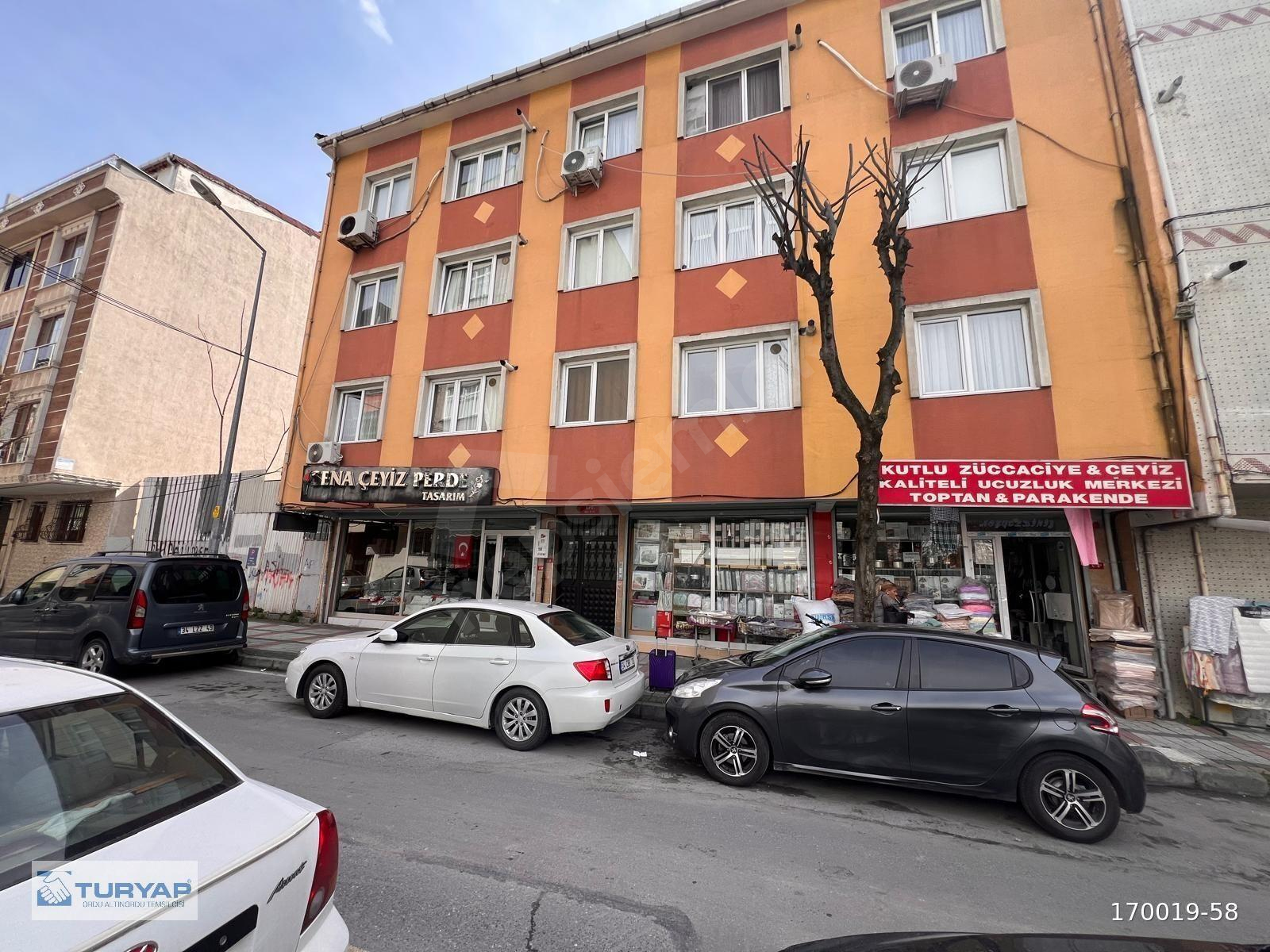 İstanbul Güneşli Merkezde Satılık 5+2 Dubleks 278 m² İki Teraslı
