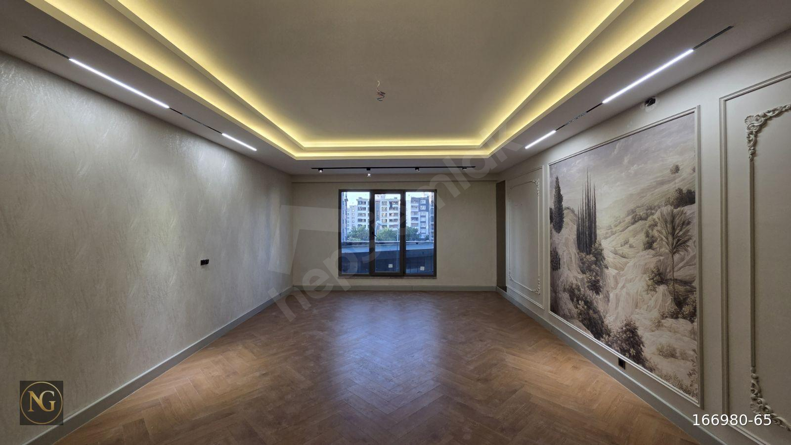 CADDE'YE SIFIR LÜX 4+1