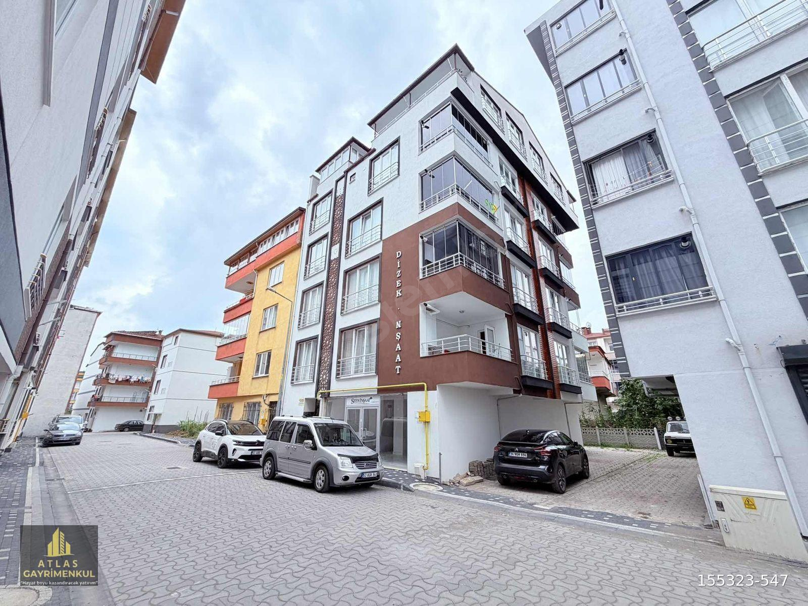 ATLASTAN MERKEZİ KONUM BAYRAMCA EKSİKSİZ GENİŞ BALKON EŞYALI 2+1
