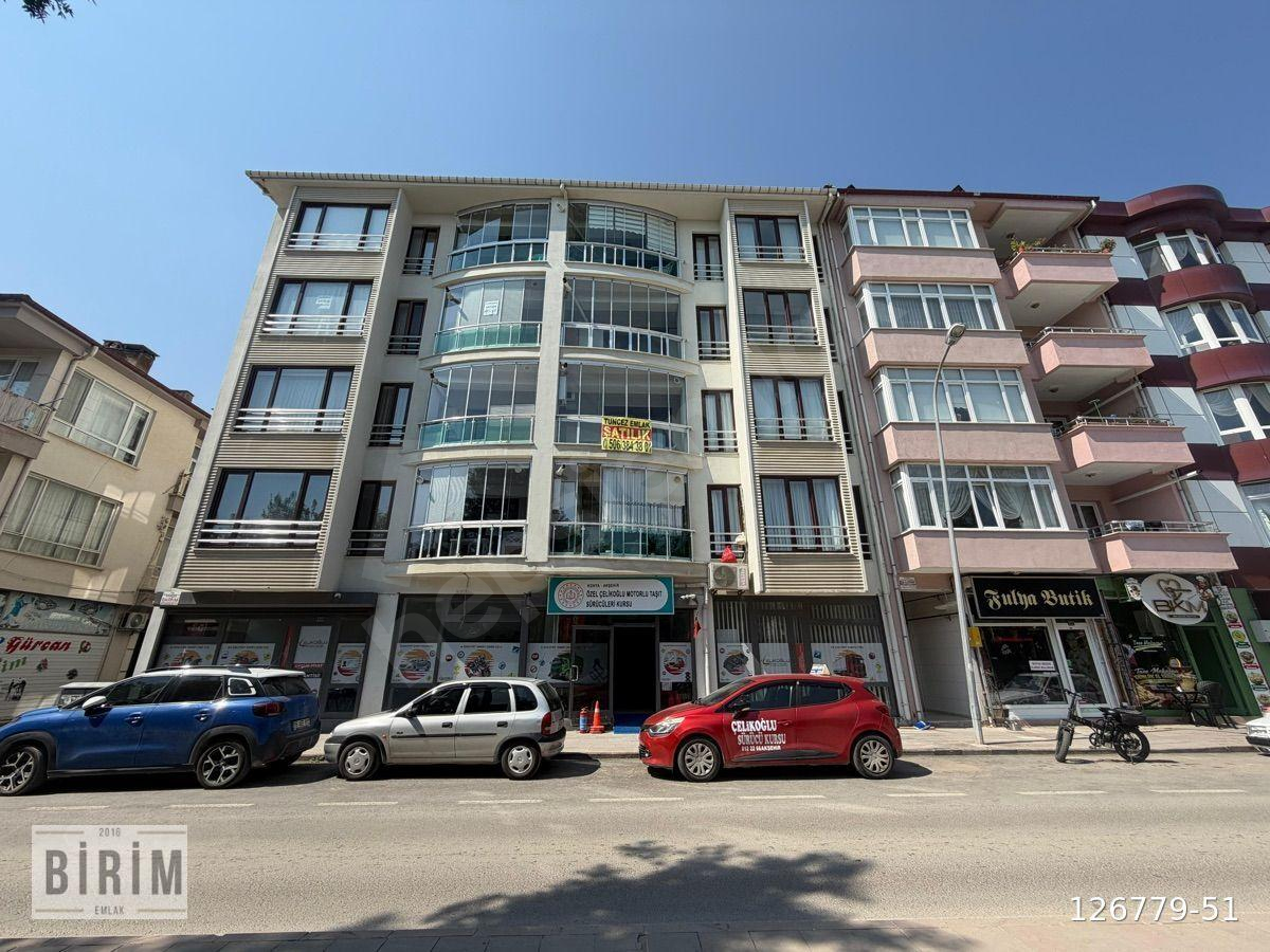 BİRİMDEN SATILIK FULL YAPILI GENİŞ ASANSÖRLÜ DAİRE ANITTA BELEDİYE PARKIN KARŞISI