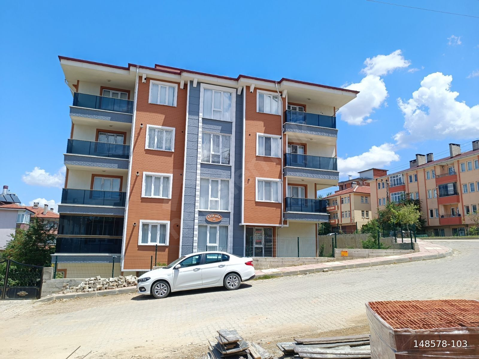 ANT EMLAKTAN PULCULAR MAH.2+1 SATILIK GİRİŞ KAT DAİRE