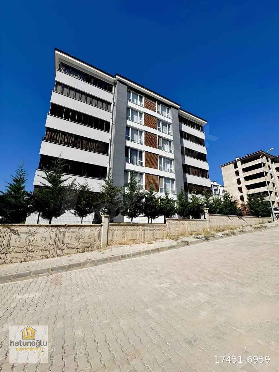 GÜNEŞLİ İ.Ö.OKULU YAKINI SİTE İÇİ ARAKAT ''HATUNOĞLU GAYRİMENKUL