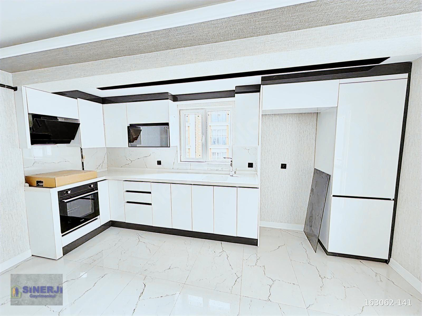 SİNERJİ'DEN ÇOK GENİŞ VE KULLANIŞLI FULL YAPILI ARA KAT ÖN CEPHE