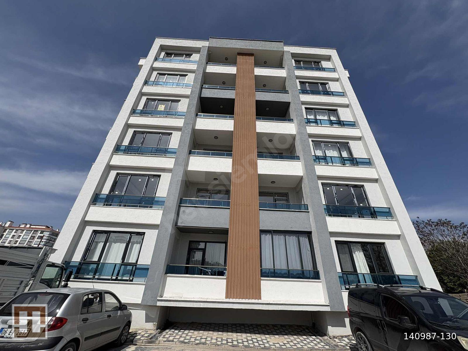 Miray Emlak'tan Fetih cd. Yakını Satılık 3+1 daire