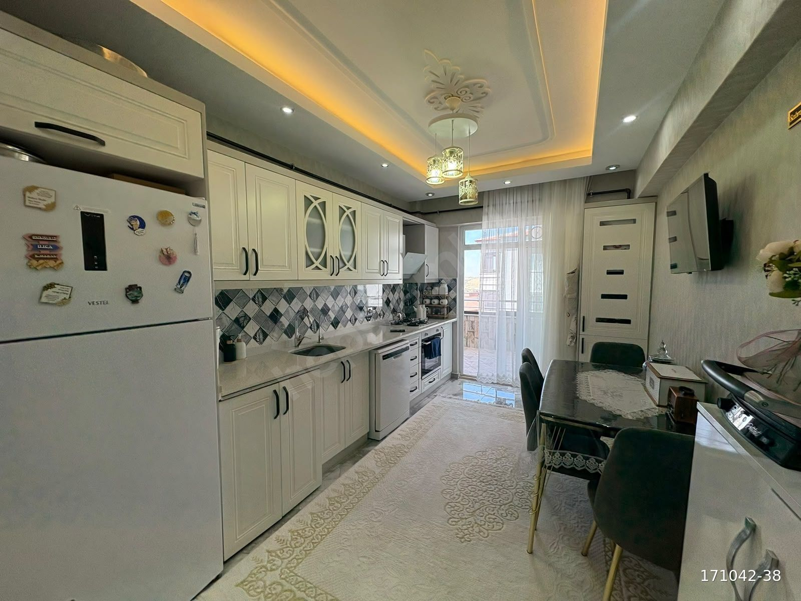 beykent 1.etap'ta satılık 2+1 bakımlı masrafsız daire
