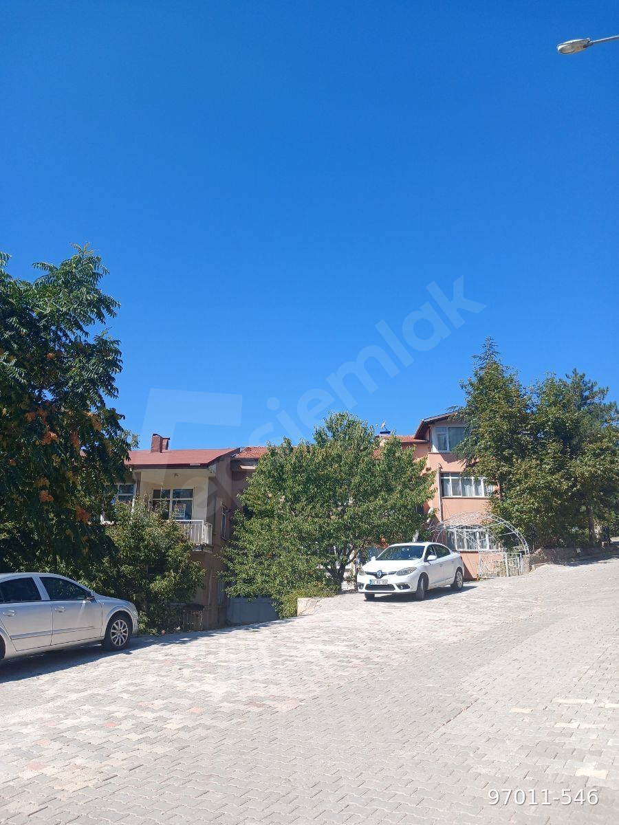 Tokat Bizim emlaktan kiralık 3+1 eşyalı daire