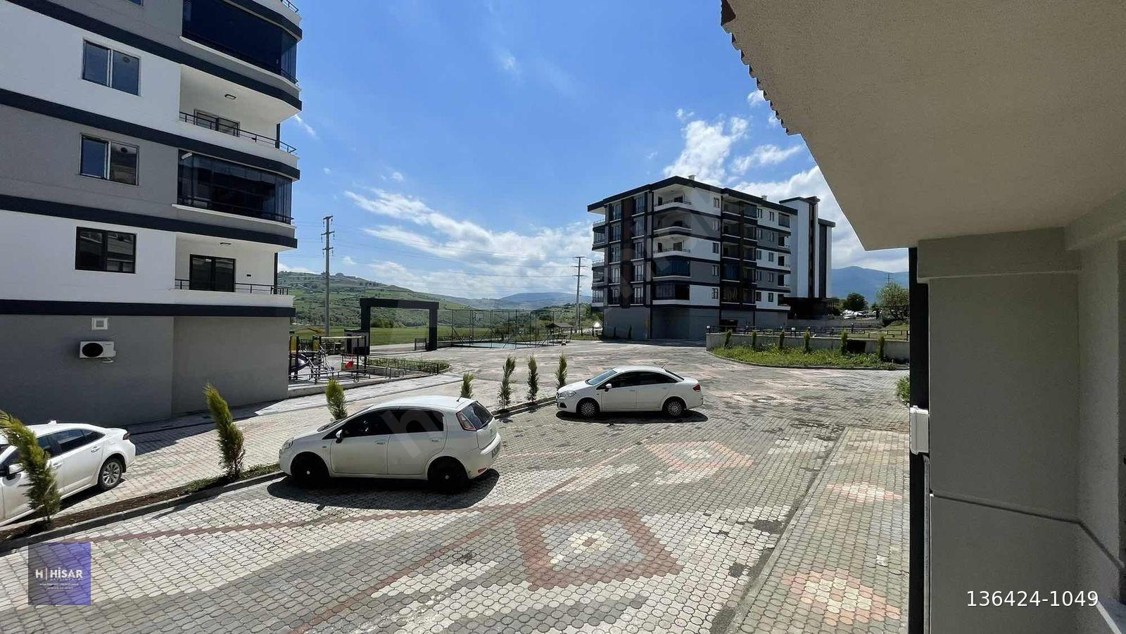 HİSAR' DAN ALANLIDA MUTFAK SALON AYRI ÇİFT BALKON GENİŞ DAİRE