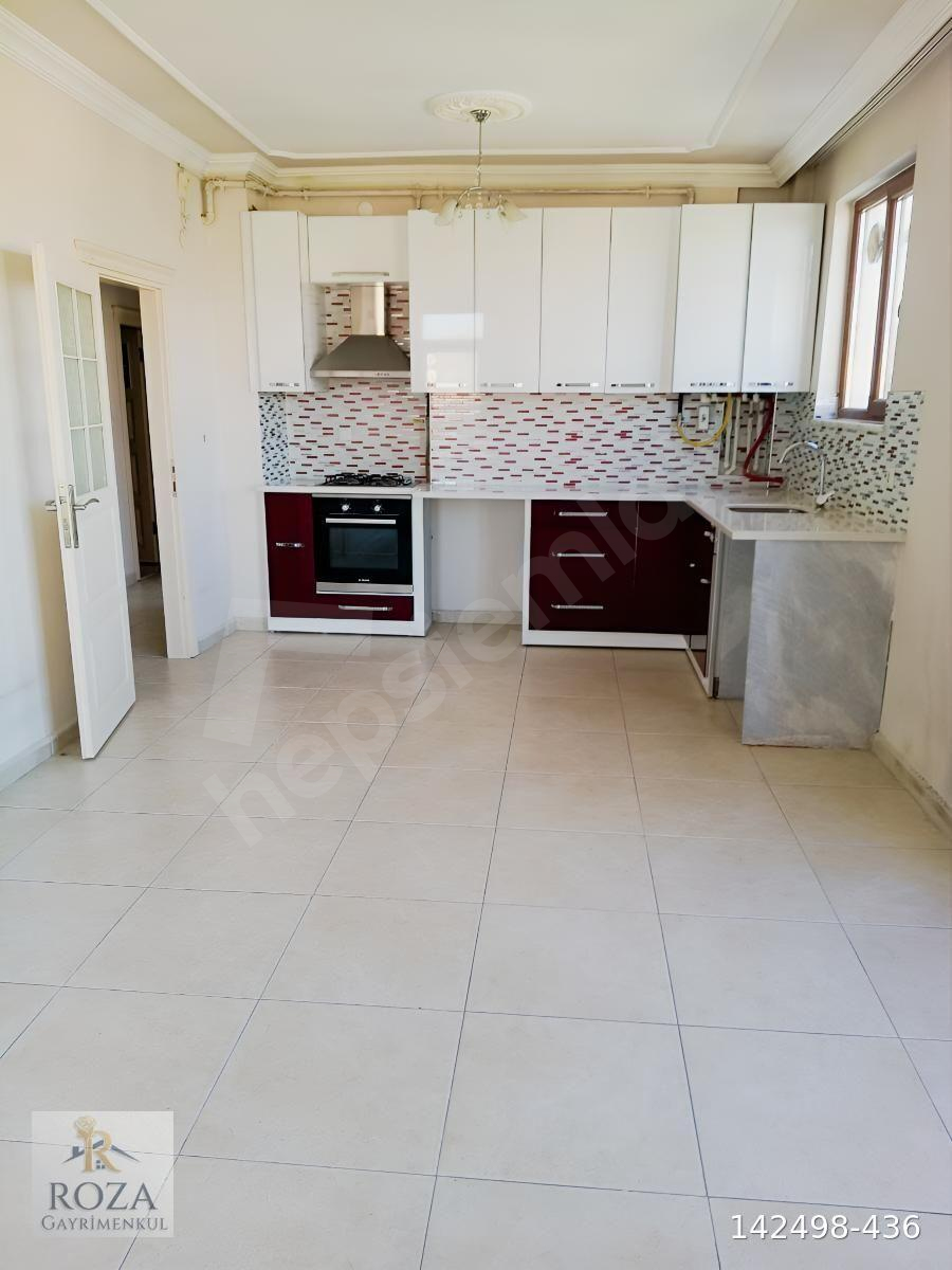 halife Sultan mahallesi Şok market üzeri kiralık 2+1 daire