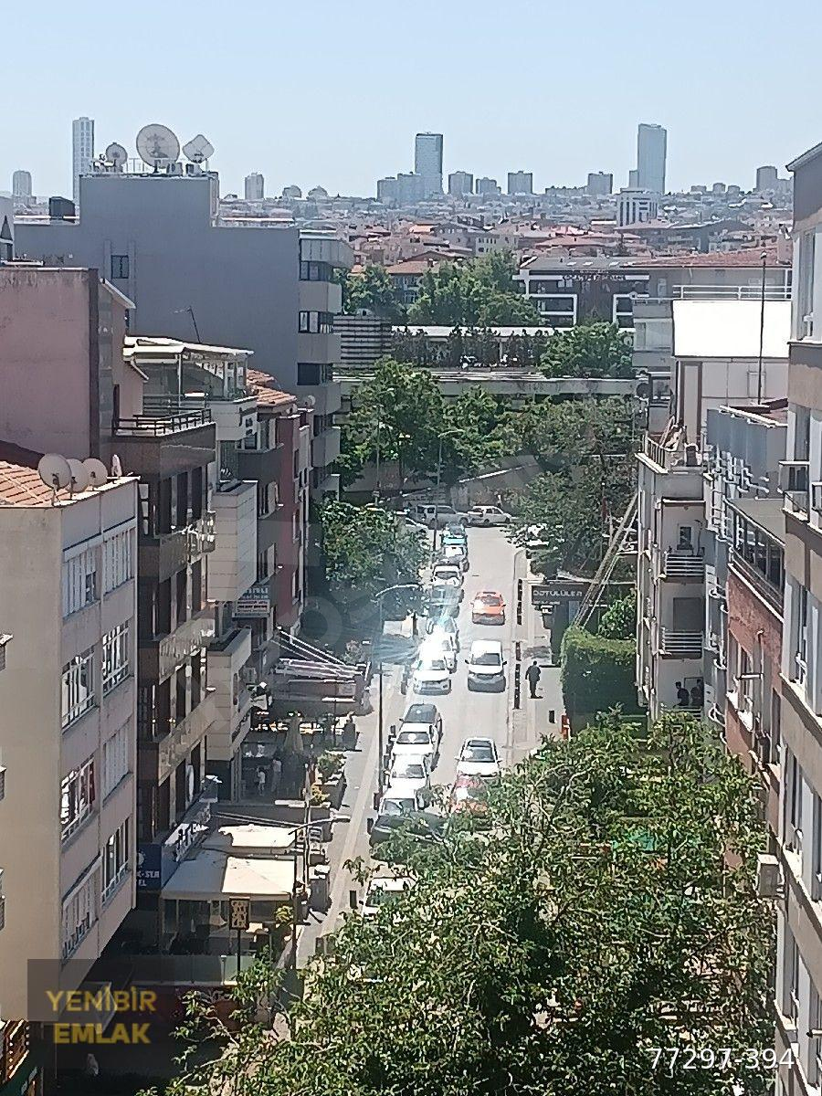 YENİBİR EMLAKTAN KIZILAY'IN KALBİNDE MEŞRUİYET CADDESİNDE MUHTEŞEM GENİŞ TERASLI 1+1 DAİRE