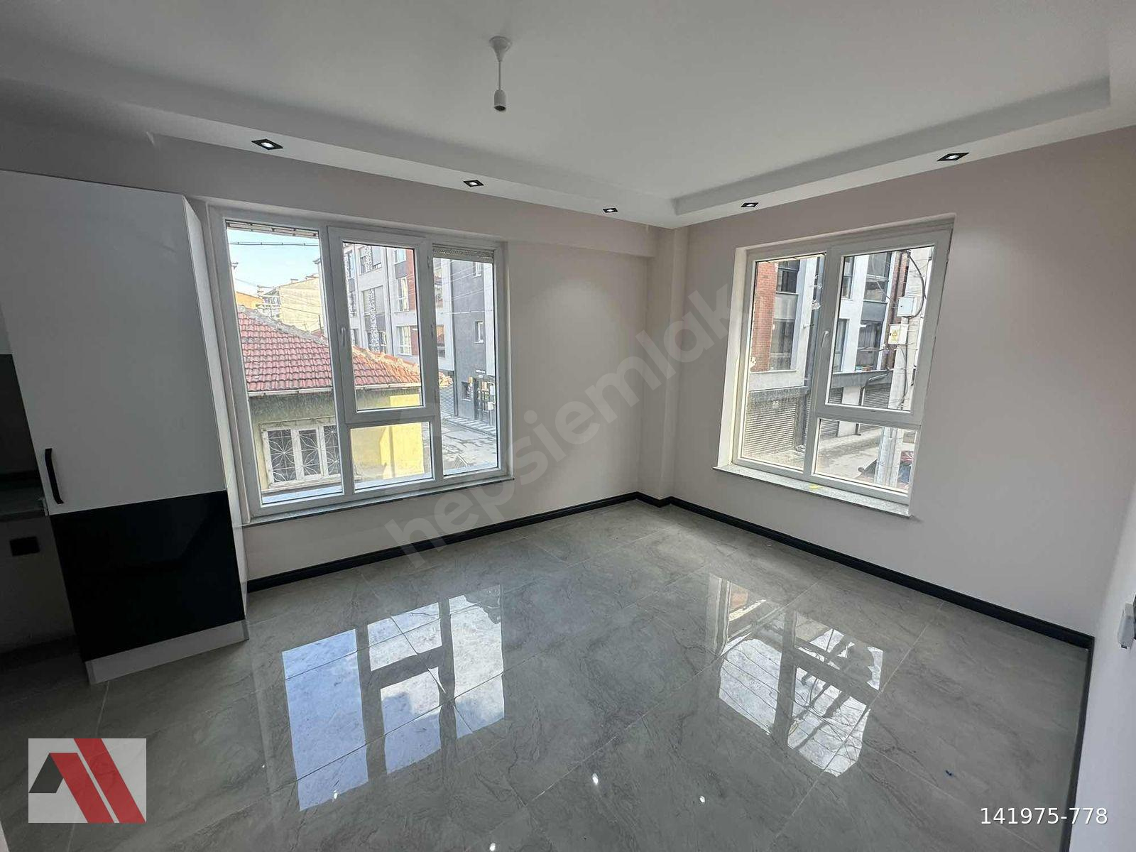SÜMBÜLLER'DEN GAFFAR OKKAN YAKINI KÖŞE Z.ISITMA 1+1 LÜKS DAİRE
