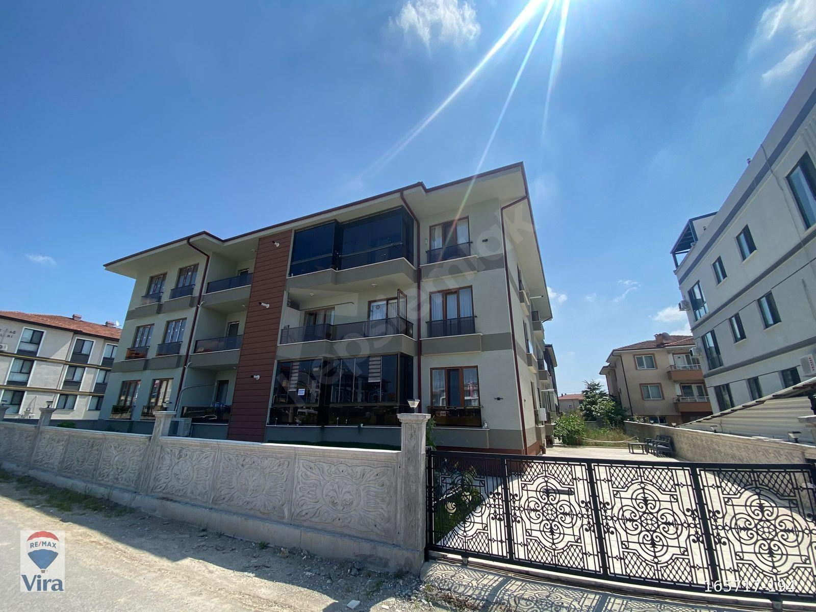 ERENLER YENİ ÇARŞAMBA PAZARINDA NEZİH LÜKS DAİRE REMAX VİRA