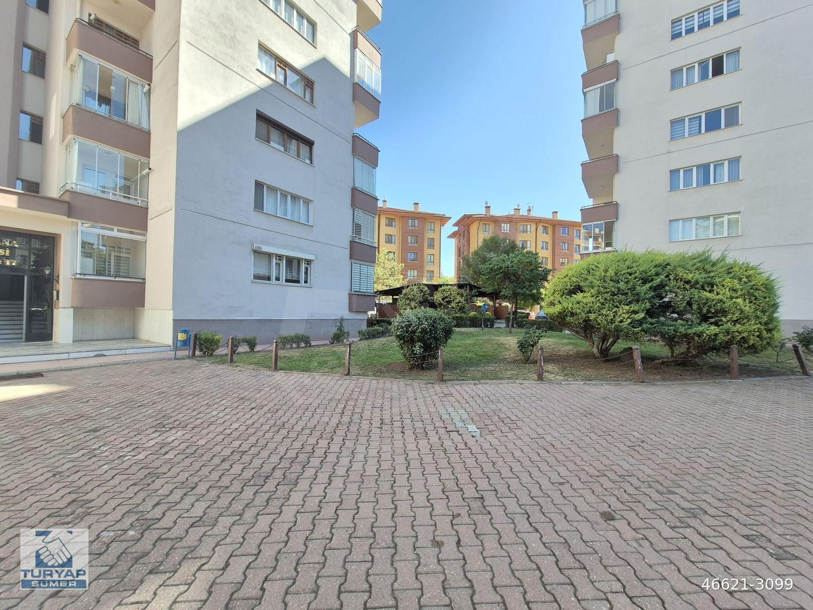 TURYAP SÜMERDEN AKARBAŞINDA SİTE İÇİ BAKIMLI 3+1 KİRALIK DAİRE