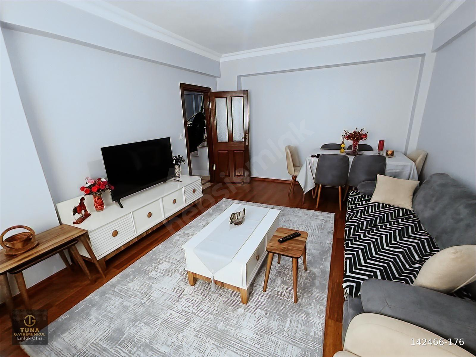 BAĞCILAR HÜRRİYET MAH SATILIK DUBLEKS 5+2 KREDİYE UYGUN OTOPARKL