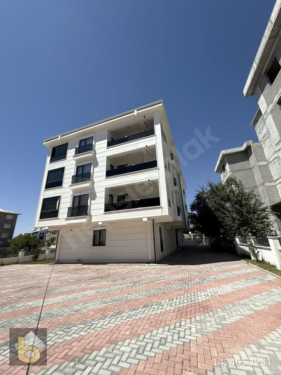 BARAN EMLAK’TAN OTOGAR ARKASI 3+1 DAİRE SATILIK