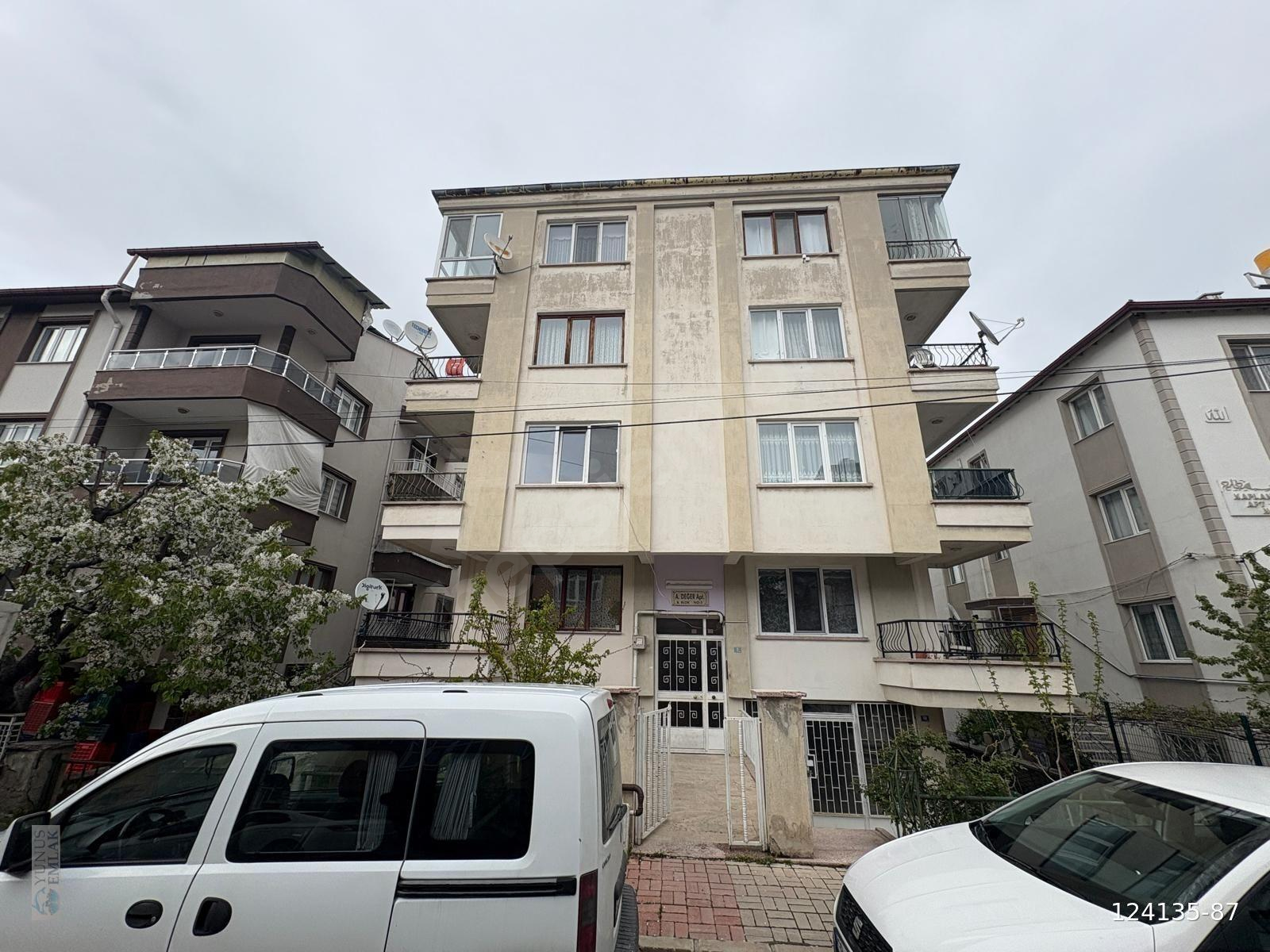 afyon metoroloji binası arkası arakat 2+1 satılık daire