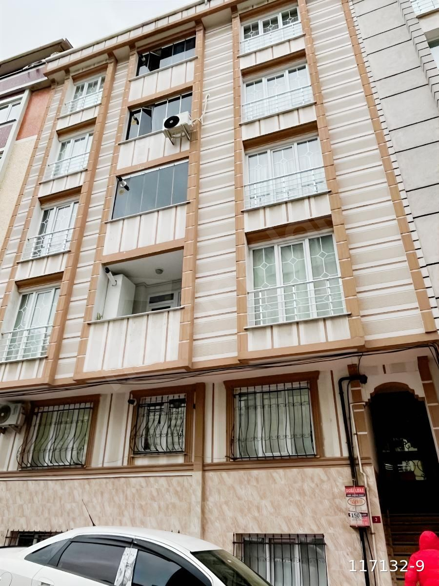 ÜÇEVLER MAHALLESİNDE KİRALIK 2+1 BAHÇE KATI
