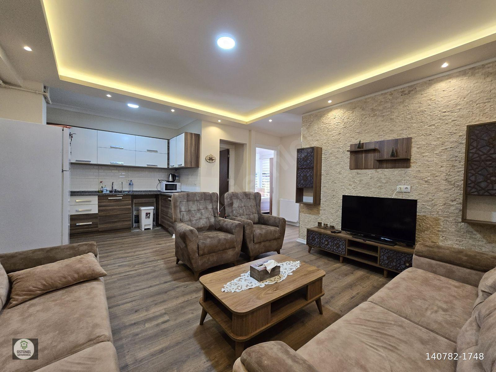 ÜSTÜNEL'DEN BAHÇE KULLANIMLI GENİŞ M2'Lİ 3+1 SATILIK DAİRE