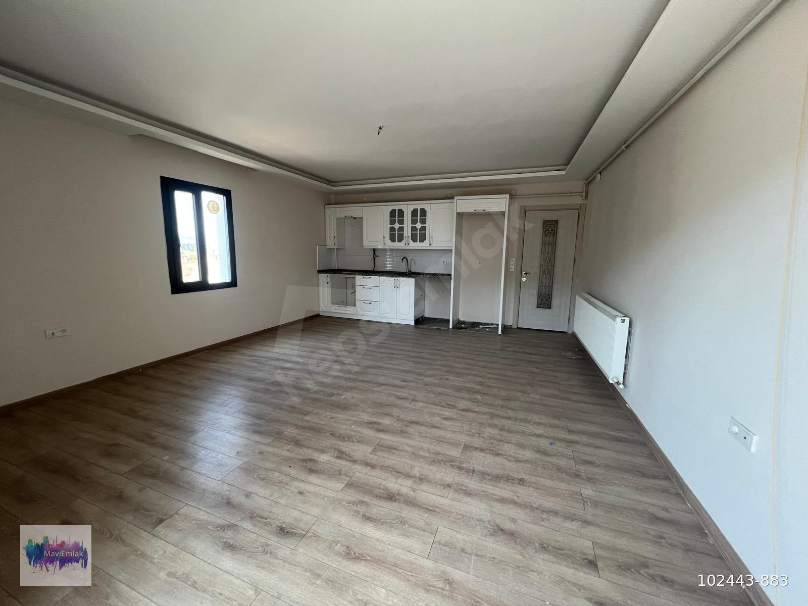 Muradiye'de Satılık Havuzlu 2+1 Açık Mutfaklı Daire