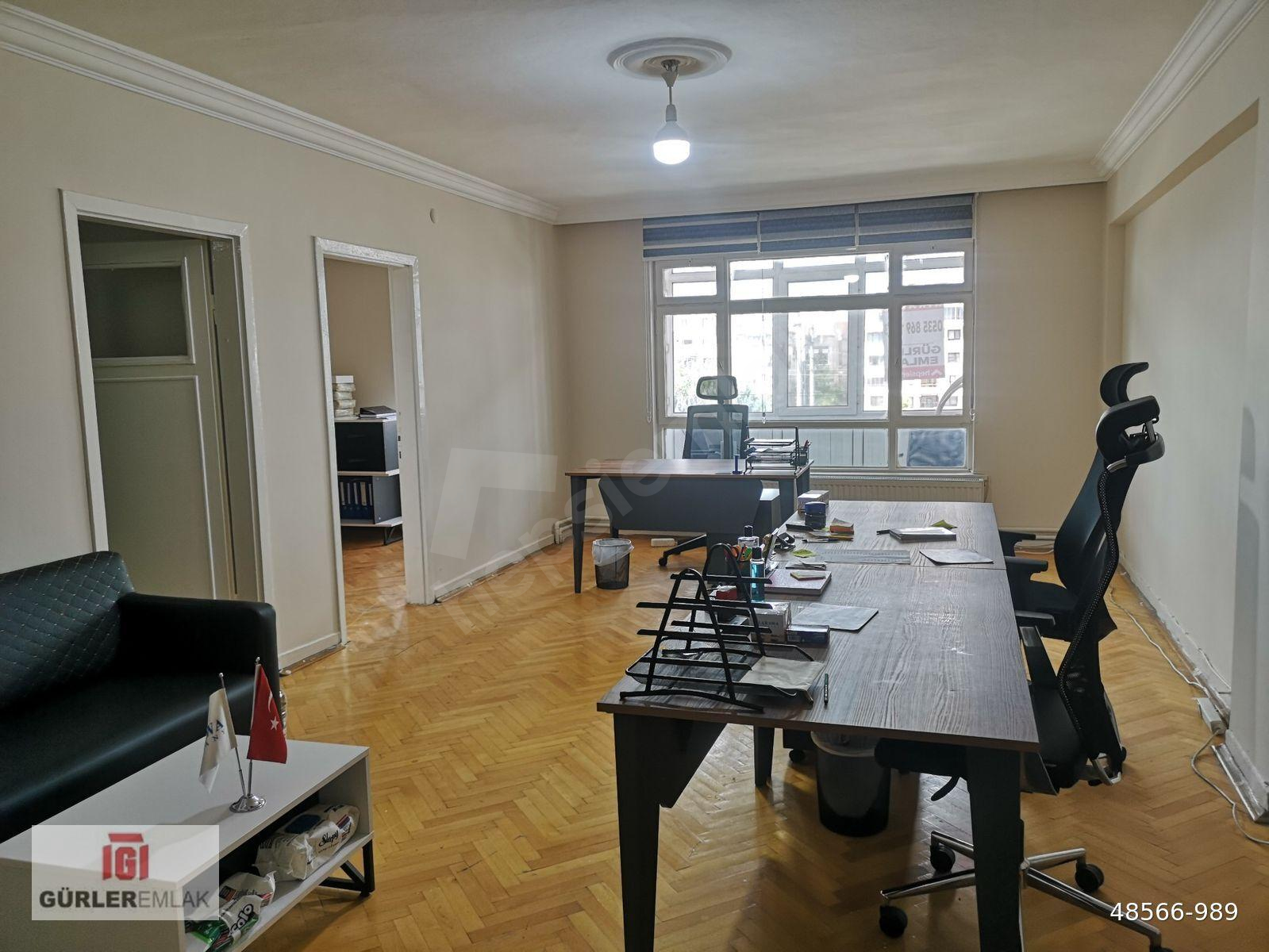 Etimesgut İstasyon Caddesinde Kiralık 3+1 Katta Daire-BOŞ-