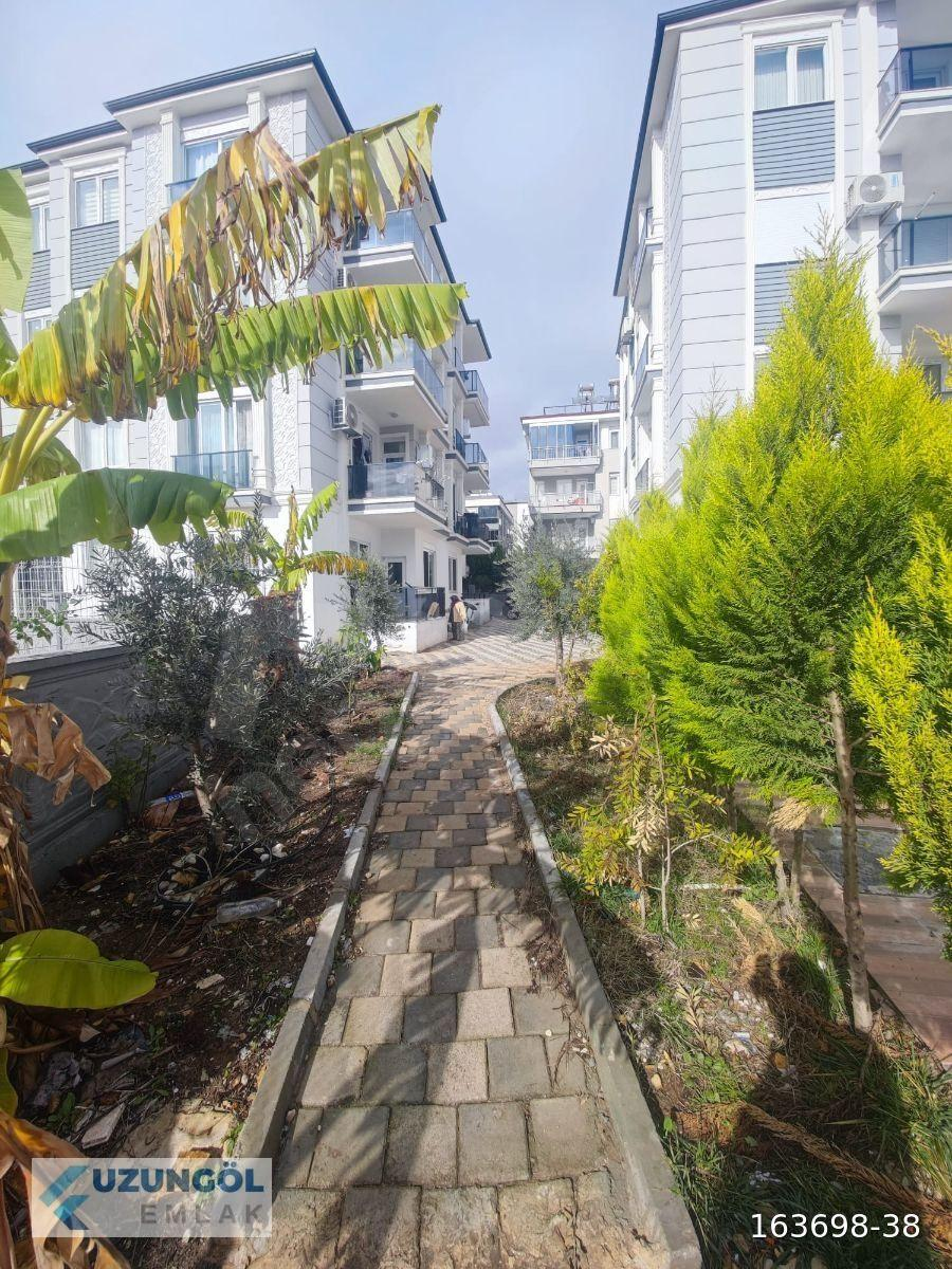 ŞAFAKTA DİŞ HASTANESİ YAKININDA HAVUZLU SİTEDE SATILIK 2+1 DAİRE