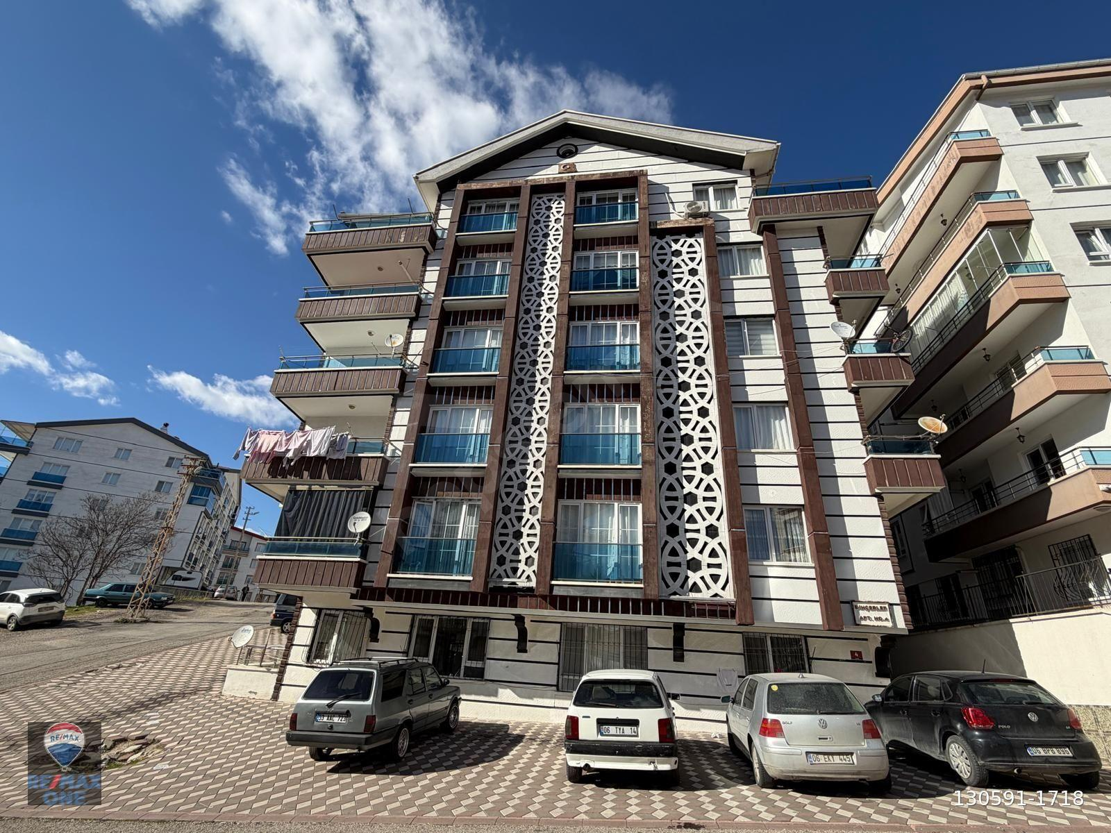BAHÇELERÜSTÜ MAHALLESİNDE 4+1 YAPILI SATILIK DAİRE (BOŞ)