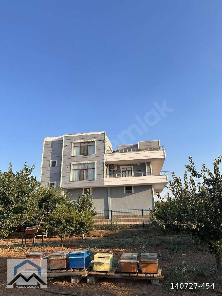 SUR BAĞIVARDA SATILIK 2 KATLI MANZARALI LÜKS VİLLA