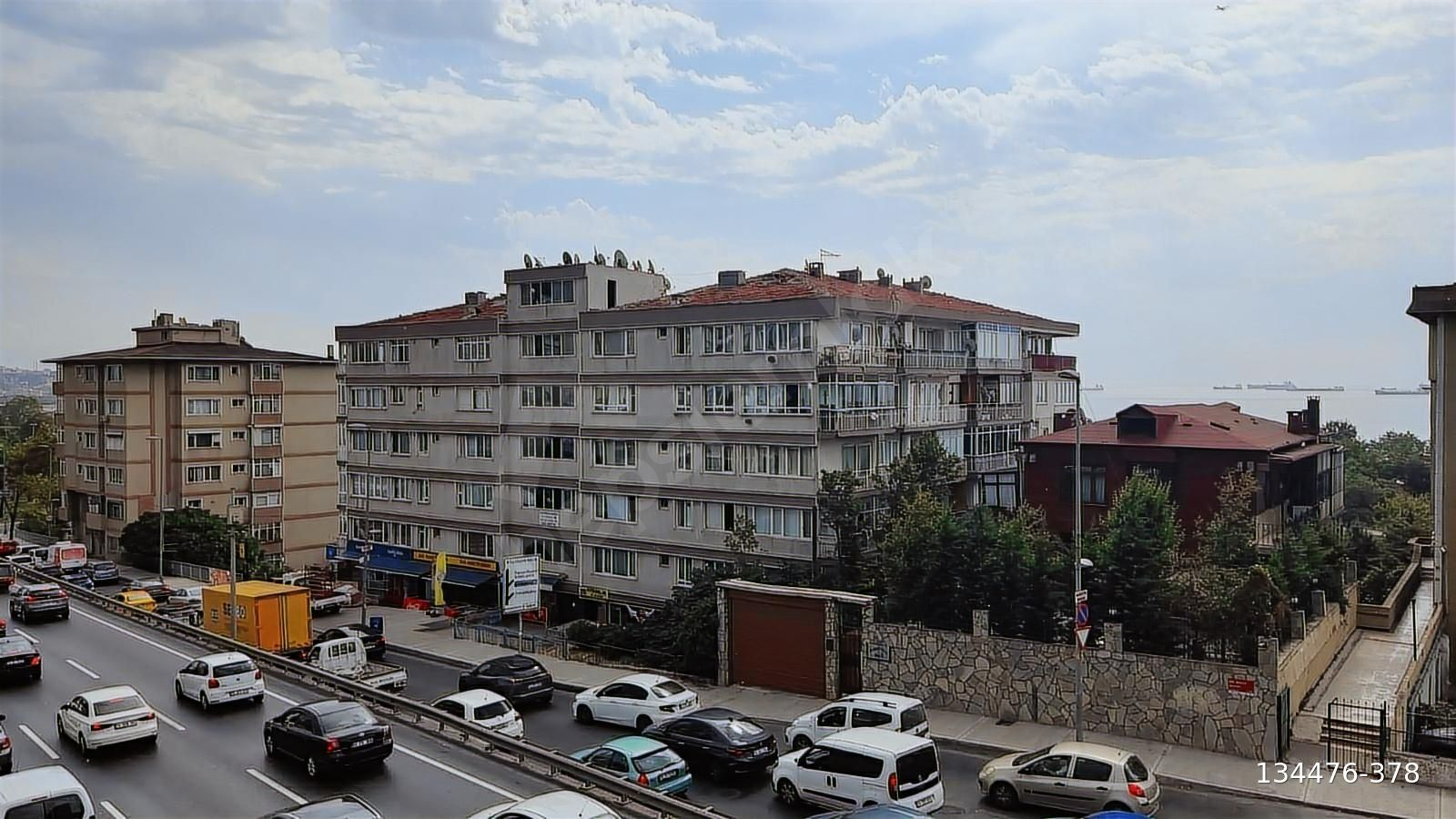 DALKIRANDAN AVCILAR DENİZKÖŞKLER SİTE İÇİNDE 1+1 SATILIK DAİRE