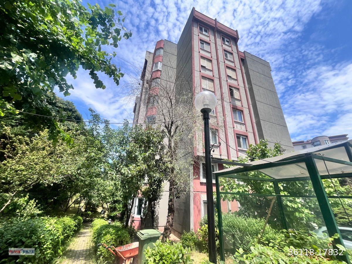 Ataşehir Gardenya 1 sitesinde 3+1 satılık daire