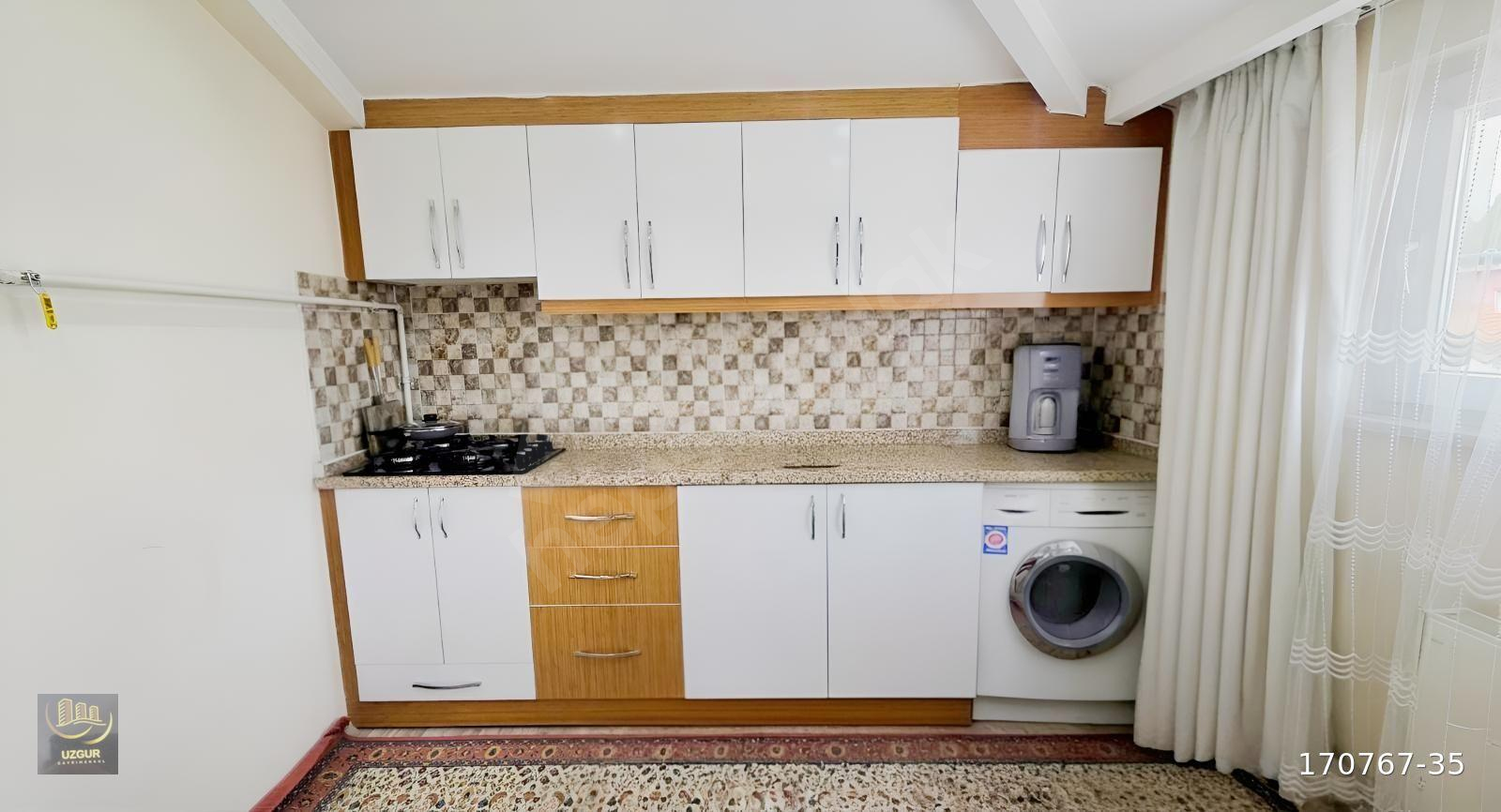 ZEYTİNKÖY'DE 10 YAŞINDA 3+1 130 M2 BALKONLU EMSALSİZ DAİRE