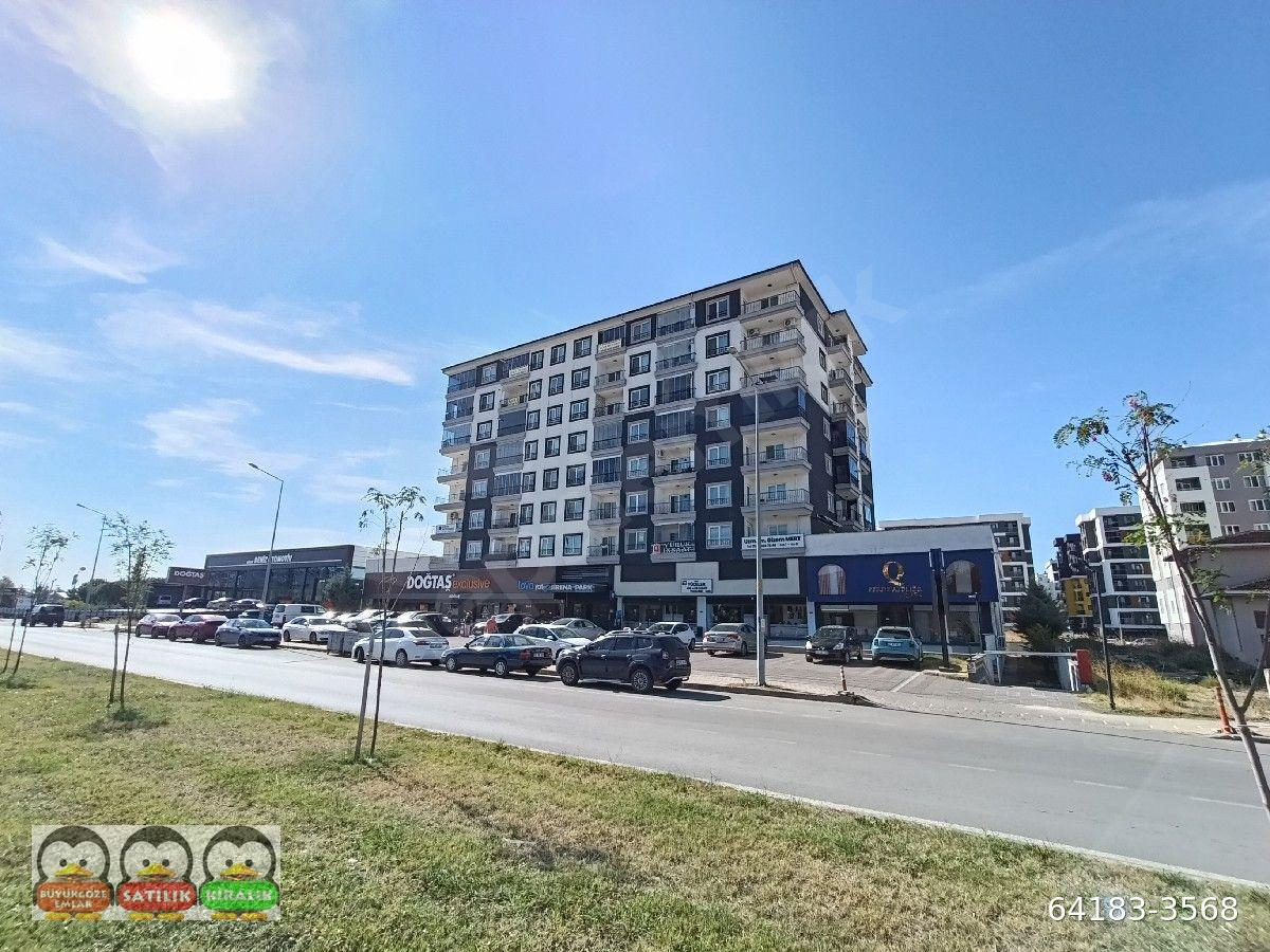 EDİRNE MERKEZ ANA CADDE ÜZERİNDE KAPALI OTOPARKLI SİTEDE ARA KAT 2+1 SATILIK DAİRE