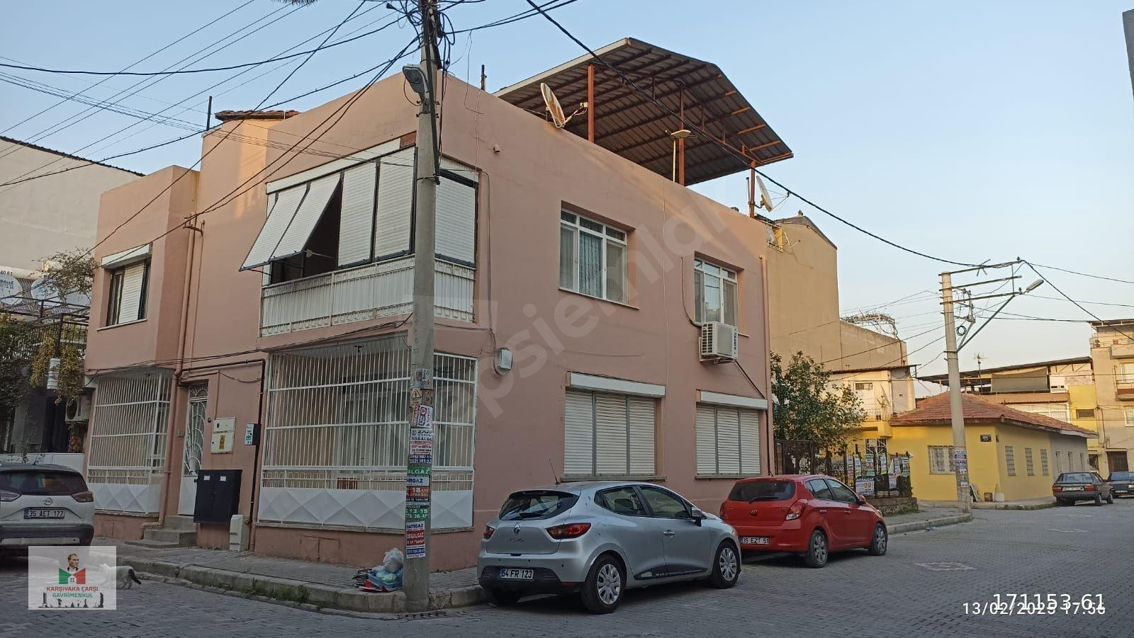 Bayraklı Smyrna mey. yakınında eşyalı 1+1 kiralık