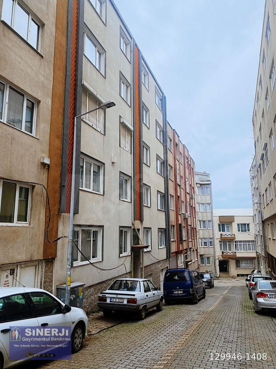Merkezi Konum Balkonlu Masrafsız 3+1 Satılık Daire