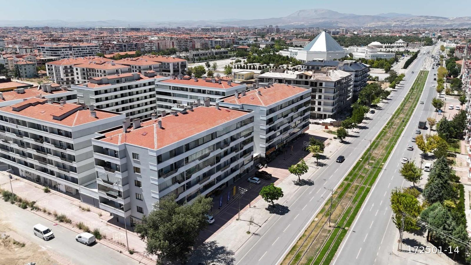 PUSULADAN ASLANLIKIŞLA CAD ÜZERİ 4+1/240M2 LÜX FULL YAPILI DAİRE