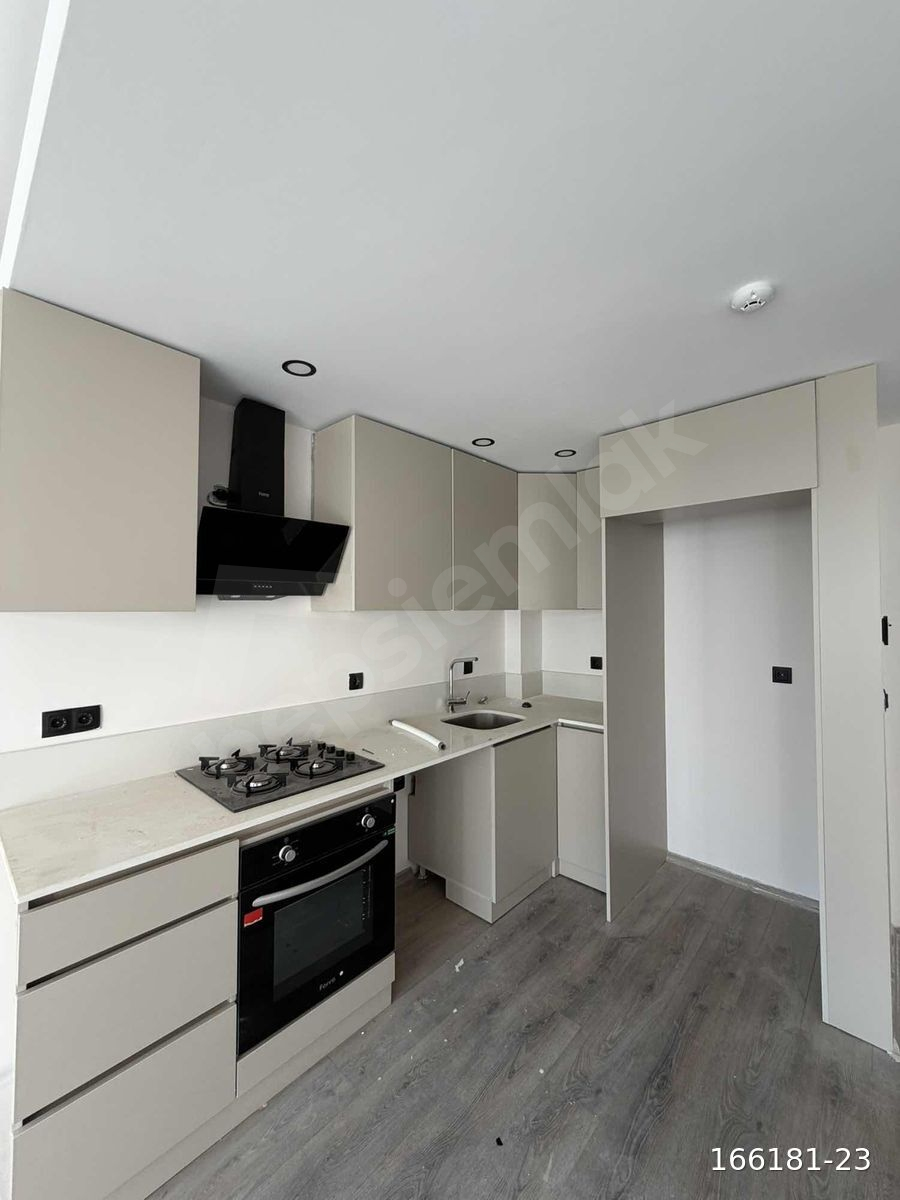 Ayaş'ta Tatil Tadında Yaşam | Havuzlu Sitede Satılık 1+1