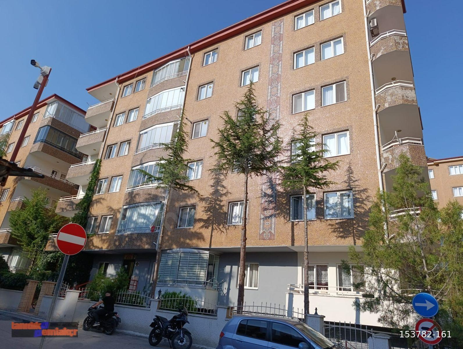 TANIDIK EMLAKÇI GÖRKEMLİ SİTESİ 3+1 DAİRE SATIYOR