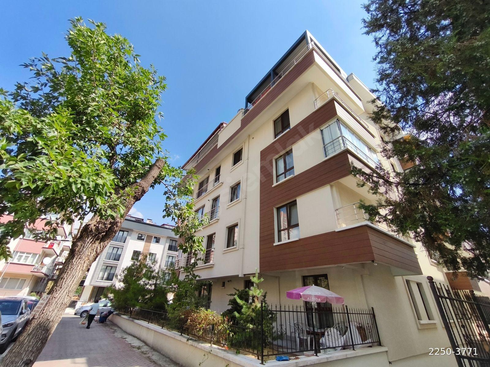 GARDEN'DEN metro yakını yeni binada masrafsız katta 2+1 daire