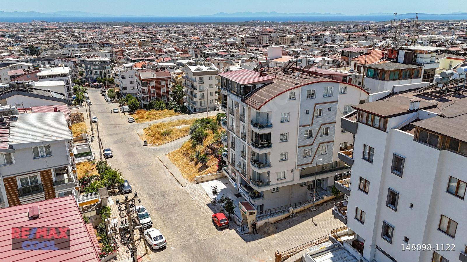 MÜSTAKİL TADINDA BAHÇELI AYRI MUTFAK DEV TERASLI 2+1