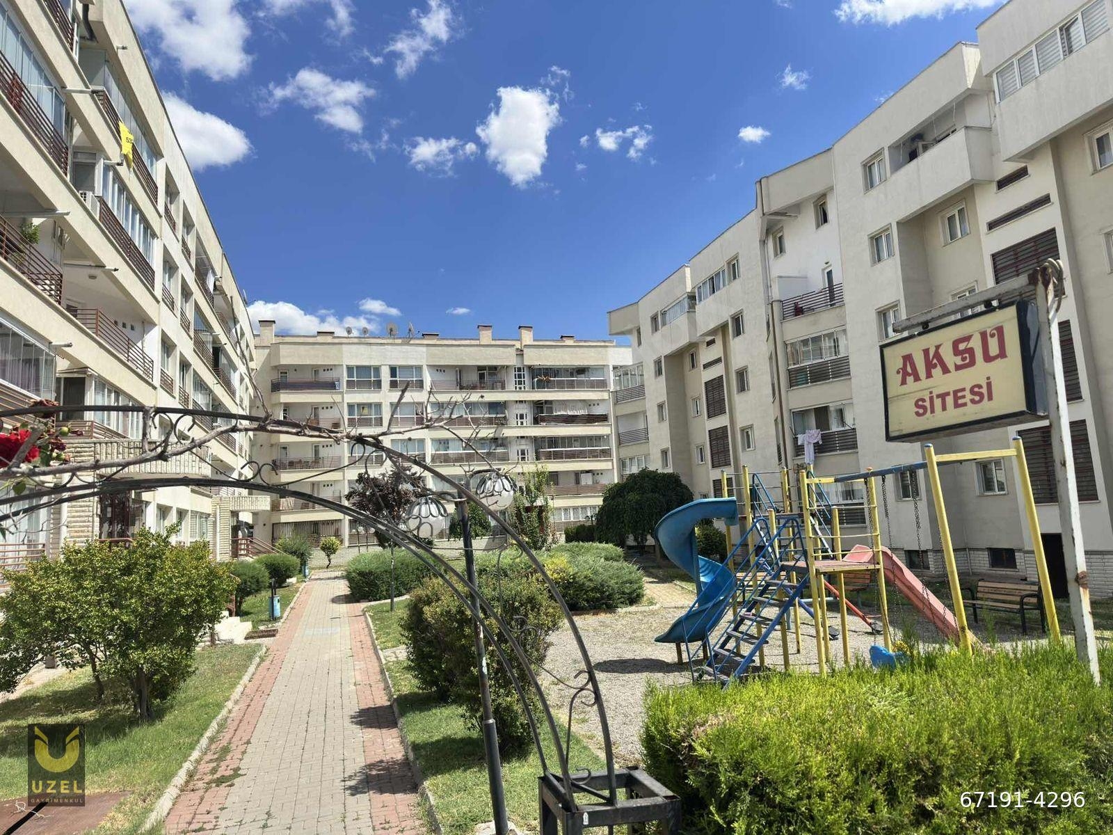 ERYAMAN GÜZELKENTTE METROMALL AVM YANINDA SATILIK 3+1 DAİRE.