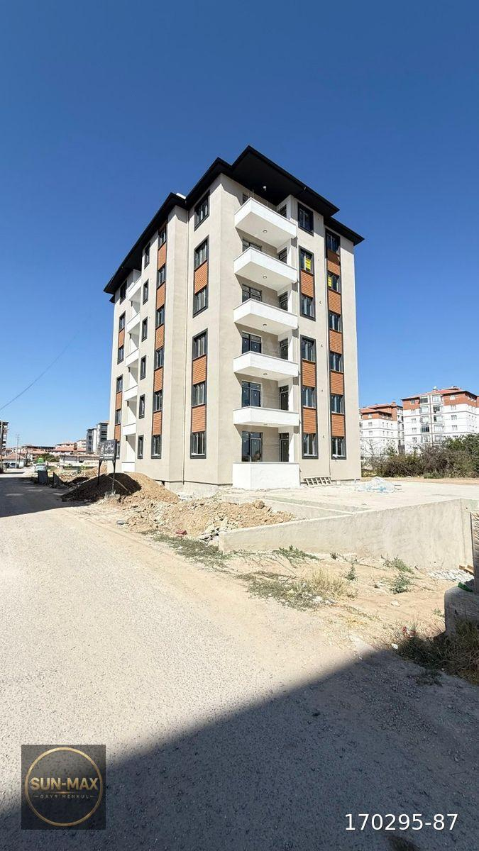 SUN-MAX' TAN CAMİKEBİR MAH. ARAKAT 2+1 DAİRE