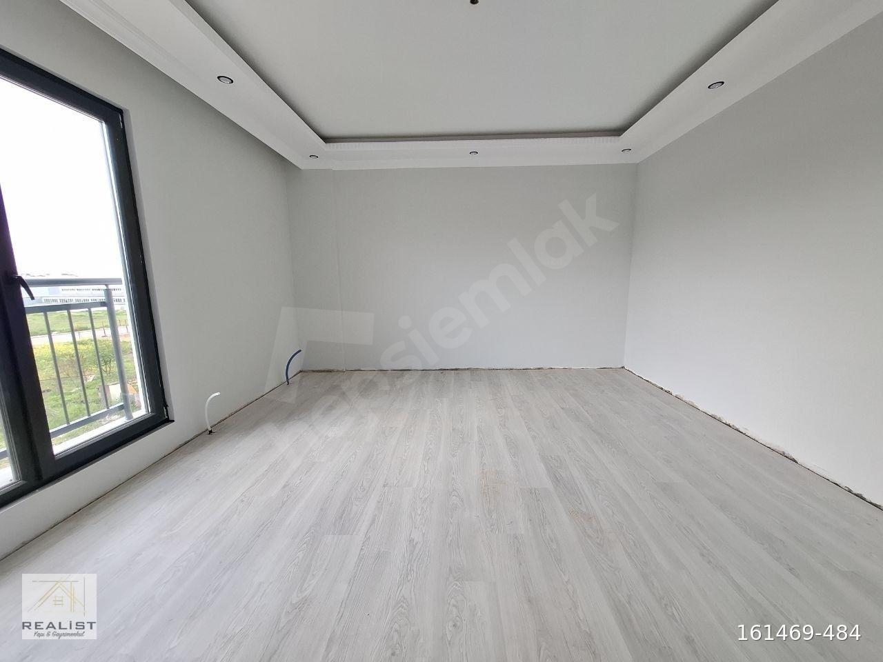 DARICA SIRASÖĞÜTLER MAH. SATILIK 2+1 ARA KAT DAİRE