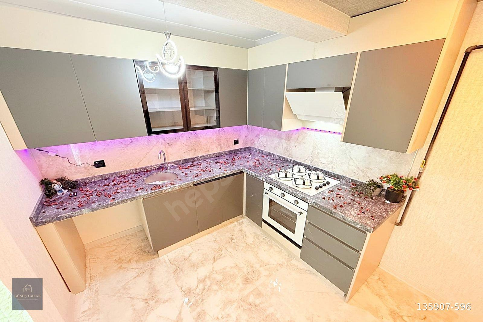 GÜNEŞ EMLAK*ULTRA LÜKS*KATTA ÖN CEPHE 2+1 SATILIK DAİRE