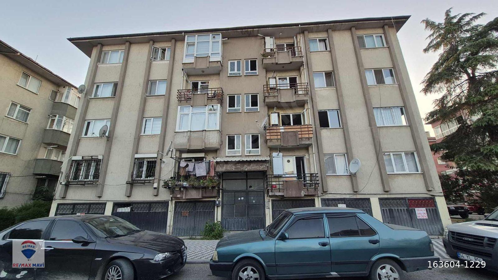 REMAX MAVİ ESRA KARAGÖZ'DEN ÇARK CADDESİNDE SATILIK DAİRE